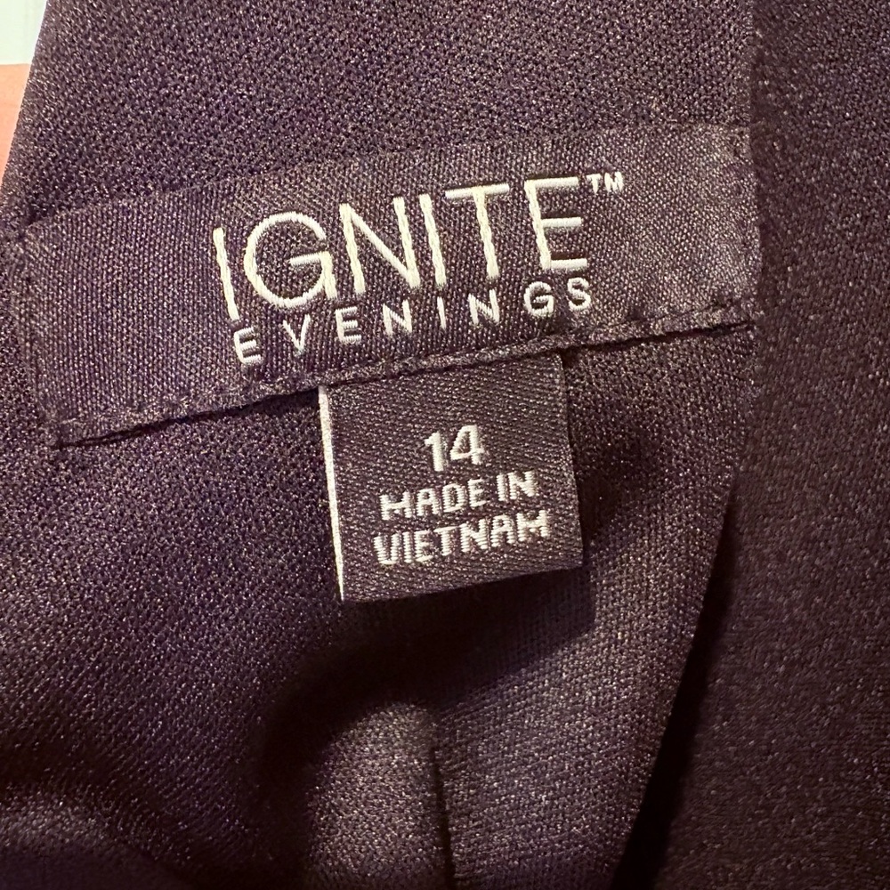 Ignite Elegant Black and Blue Ombré Gown size 14 w/pockets - Picture 5 of 12